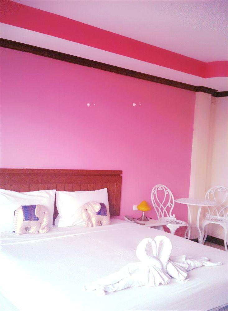 Benetti Lodge Patong Dış mekan fotoğraf
