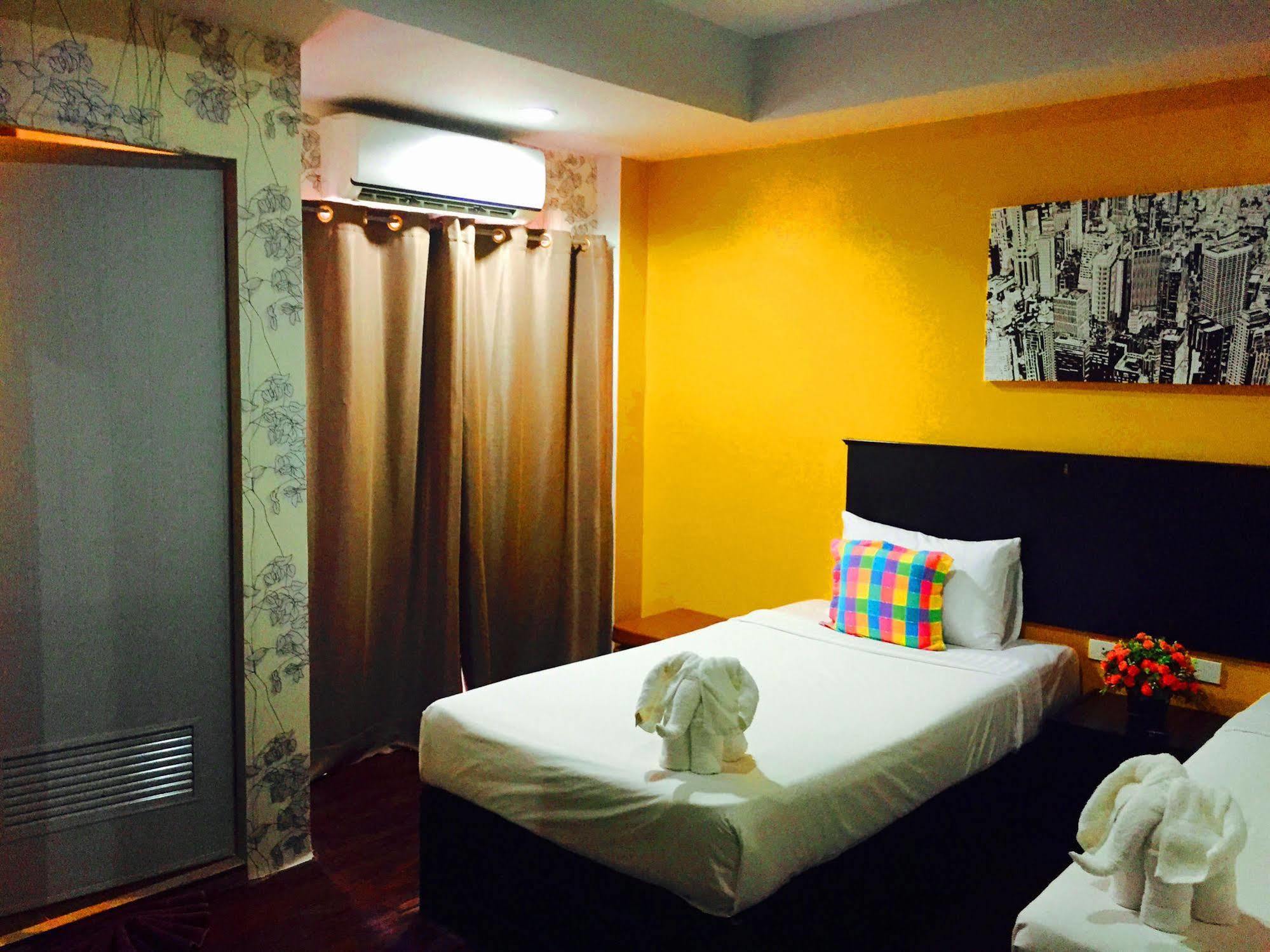 Benetti Lodge Patong Dış mekan fotoğraf