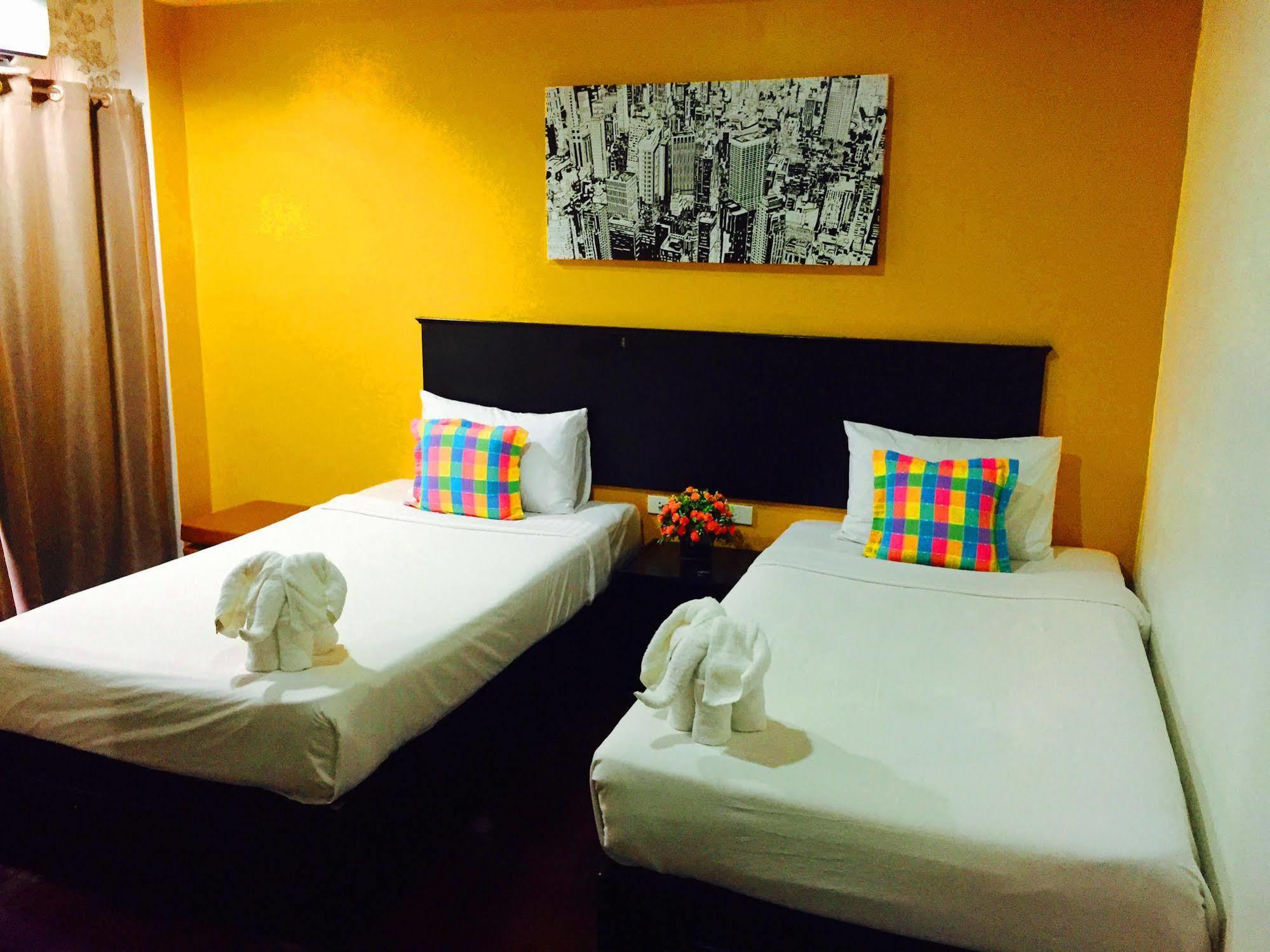 Benetti Lodge Patong Dış mekan fotoğraf